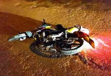 Mototaxista é levado ao pronto-socorro após colidir com caminhonete em Vilhena