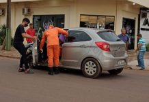 Gestante é socorrida ao pronto-socorro após colisão entre carros em Vilhena