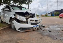 Colisão entre carros deixa uma pessoa ferida em Vilhena