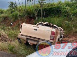 VÍDEO: caminhonete com placa de Vilhena capota em MT e uma pessoa morre no local