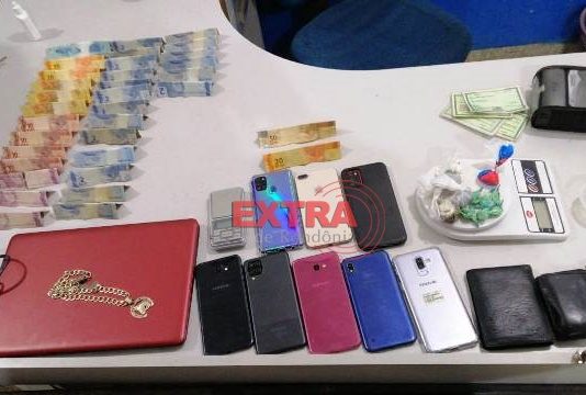 PM fecha “boca de fumo” e prende casal por tráfico de drogas em Vilhena