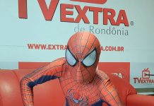“Homem-Aranha” atrai atenção de crianças e adultos e viraliza nas redes sociais em Vilhena