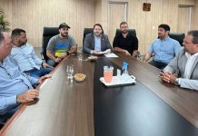 Alex Redano recebe documento que aponta irregularidades na criação da reserva Soldado da Borracha