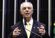 Nazif comemora vitória dos professores leigos em RO