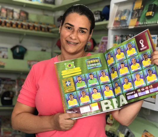 Em plena era digital, álbuns de figurinhas da Copa estão em alta em Vilhena