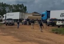 VÍDEO: PRF usa a força e desbloqueia rodovia em Vilhena; seis pessoas foram presas
