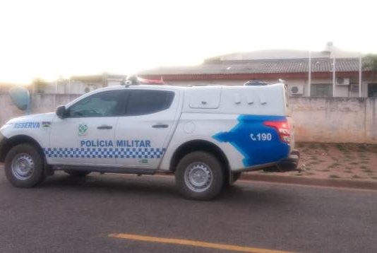 Ladrão entra por janela aberta de casa, furta três celulares e R$ 34 mil em dinheiro em Cerejeiras