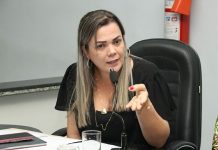 Cláudia de Jesus abre as portas de seu gabinete para movimentos sociais
