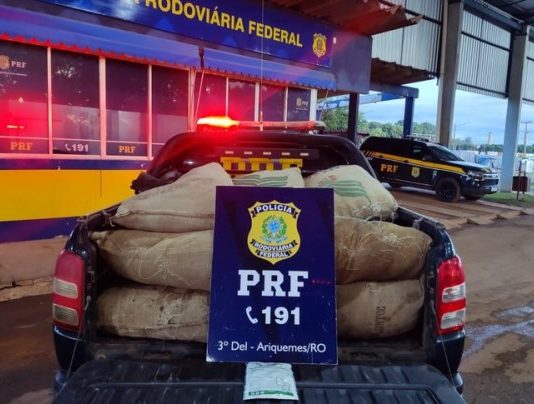 Em RO, polícia apreende mais de 320 quilos de agrotóxico sendo transportado sem devida documentação