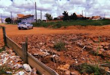 Erosão “come” entrada de bairro em Vilhena; secretário garante “paliativo”