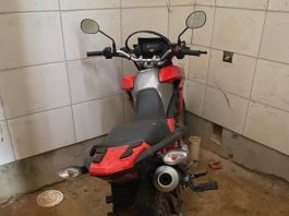 Motocicleta furtada é recuperada pela PM em Buritis