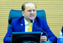 Cirone reúne mães, autoridades e representantes do governo para discutir direitos das pessoas com síndrome de Down na ALE