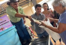 Prefeitura distribui mais de uma tonelada de peixes a famílias carentes em Corumbiara