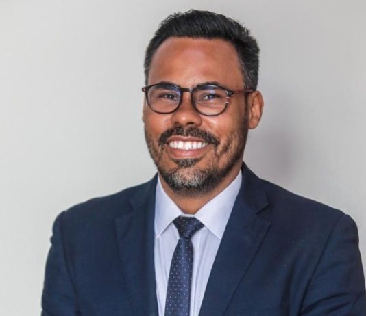 Menino pobre nascido em Cerejeiras torna-se secretário de Hildon Chaves e recebe título de Cidadão de Porto Velho