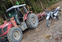 PM recupera trator furtado e prende suspeitos em Vista Alegre do Abunã