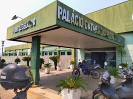 VÍDEO: Câmara aprova projeto que aumenta salário de prefeito para R$ 33 mil, vice R$ 24 mil, secretários R$ 15 mil e vereadores R$ 13 mil em Cacoal