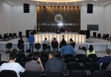 Em Vilhena, Câmara rejeita pedido de investigação contra prefeito, vereador pede alteração do Regimento e desabafa: “projeto politiqueiro”