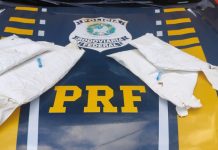 VÍDEO: mulher de 29 anos é presa transportando cocaína junto ao corpo em RO