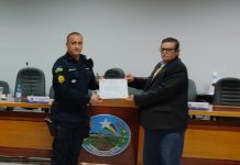 Sargento da polícia recebe “Moção de Aplausos” por atuação em incêndio em Colorado