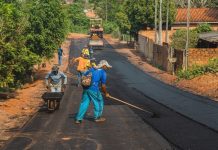 Ruas do Bairro Nova Esperança recebem asfalto em Cacoal; prefeito comenta