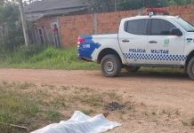 Homem espanca filha de 2 anos até a morte e é morto pela esposa em RO