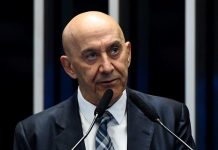 Confúcio Moura critica altos preços de passagens aéreas no Brasil