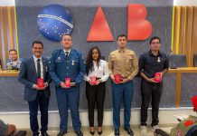 Deputado Cássio Gois recebe Medalha de Amigo do Corpo de Bombeiros Militar durante solenidade em Cacoal