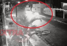 Câmera de segurança registra momento em que caminhão atinge motociclista em Vilhena; motorista fugiu do local