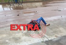 VÍDEO: motociclista é socorrido em estado grave após bater violentamente em caminhonete em Vilhena