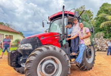 Em Cacoal, Cássio Gois fortalece agricultura familiar com investimento de R$ 300 mil em trator de última geração