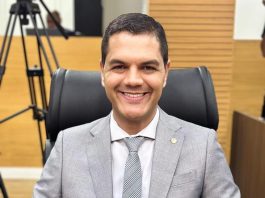 Deputado Cássio Gois destaca compromisso da ALE durante abertura dos trabalhos legislativos de 2024