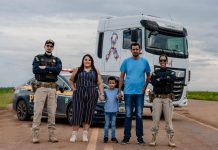 FOTOS: família promove campanha de conscientização sobre autismo com caminhão adesivado em Vilhena