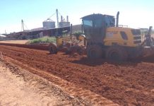 Com investimento de R$ 3,2 milhões do deputado Ezequiel Neiva, asfalto nos acessos da CTR de Vilhena é iniciado