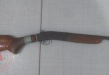 Denúncia leva PM a deter funcionário de fazenda e apreender arma de fogo em Chupinguaia