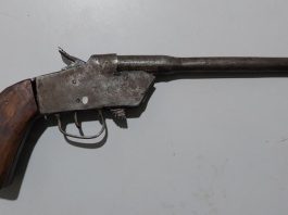 Padrasto é detido após disparos de arma de fogo contra enteado no distrito do Guaporé