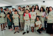 Alunos do CRAS participam de Oficina do Minichef com o chef Eduardo Fernandes no Sicoob Sabor