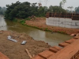Ponte de concreto sobre o rio Escondido promete impulsionar economia de Colorado, afirma Ezequiel Neiva