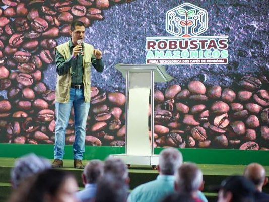 Cássio Gois enaltece realização da feira “Robustas Amazônicos” em Cacoal