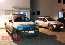 Pai e filho são conduzidos à delegacia suspeitos de furtar escada em Vilhena