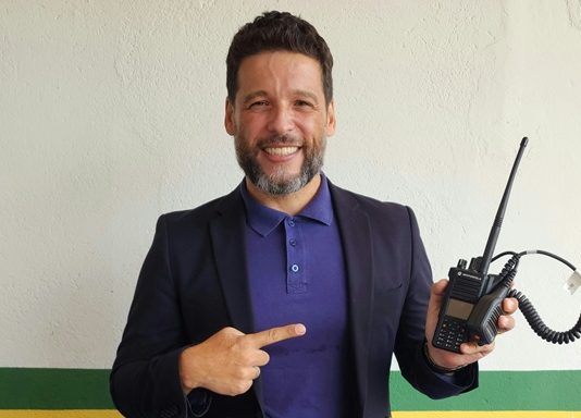 Deputado Camargo entrega 23 rádios comunicadores para a Polícia Militar de Ariquemes