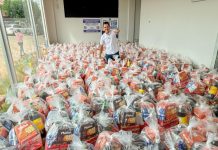 Deputado Cássio Gois entrega 300 cestas básicas em projeto de natal em Ministro Andreazza
