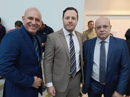 Em cerimônia de posse, Flori Cordeiro cita experiência para avanços na administração e pede a vereadores união em prol de Vilhena